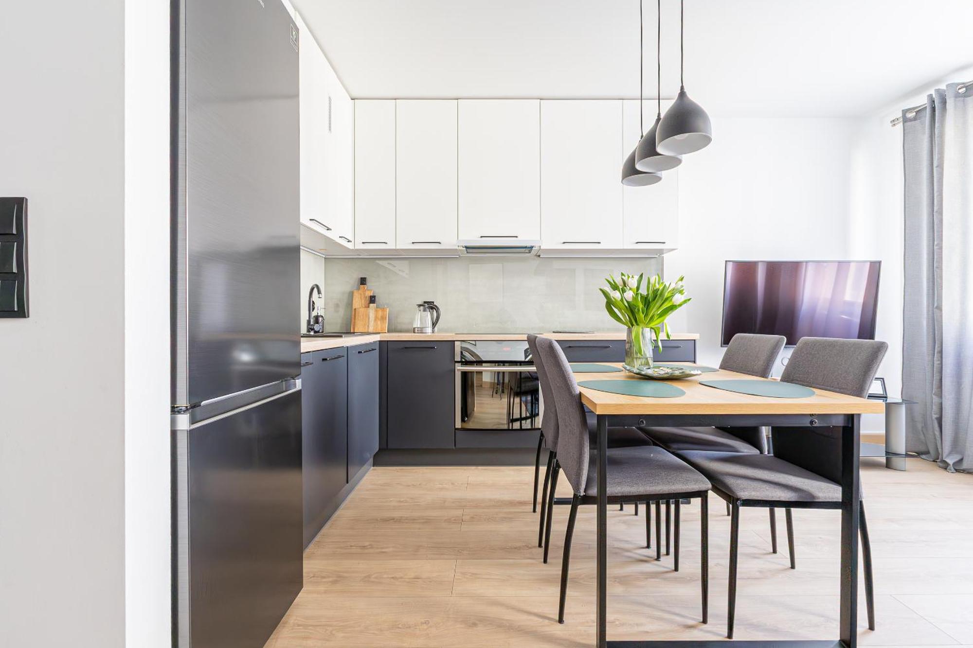 Glow Apartments, Luna Srodmiescie